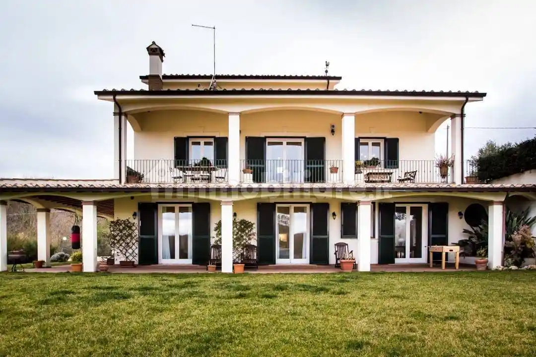 Villa in affitto a Campagnano di Roma