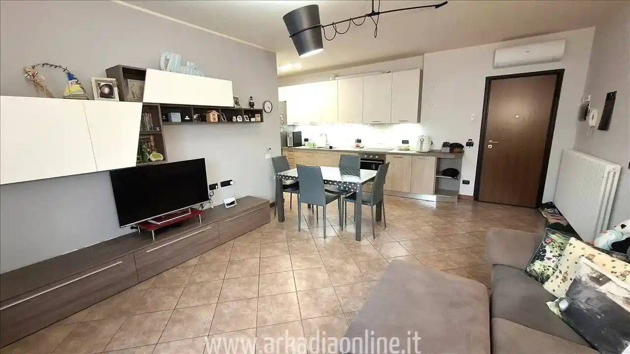 Appartamento in vendita a Piacenza