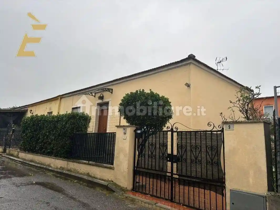 Villa in vendita a Latina