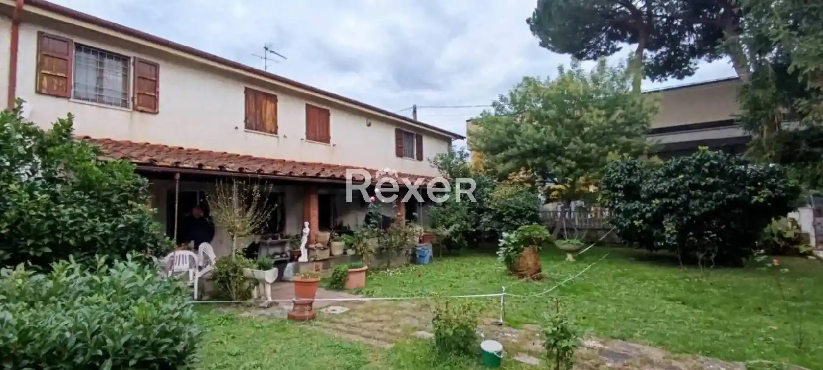Casa indipendente in vendita a Pietrasanta