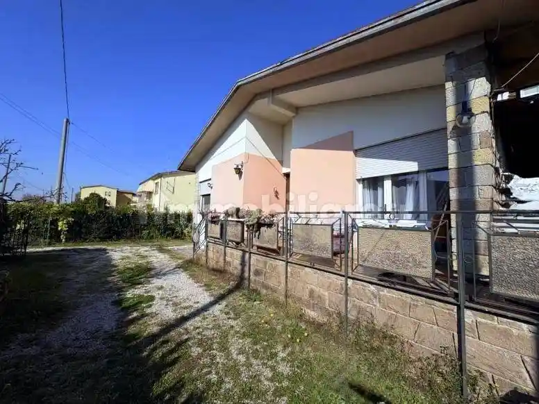 Casa indipendente in vendita a Abano Terme