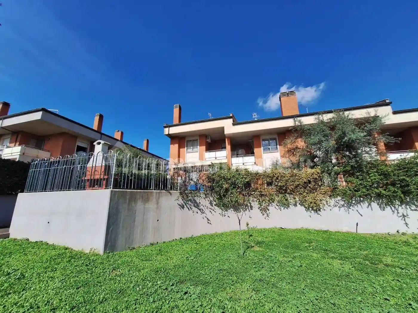 Villetta a schiera - foto 2