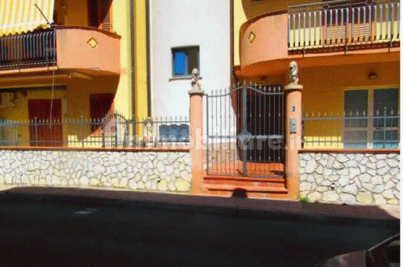 Appartamento in vendita a Leonforte