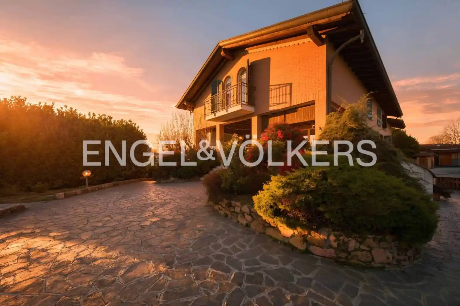 Villa in vendita a Venegono Inferiore