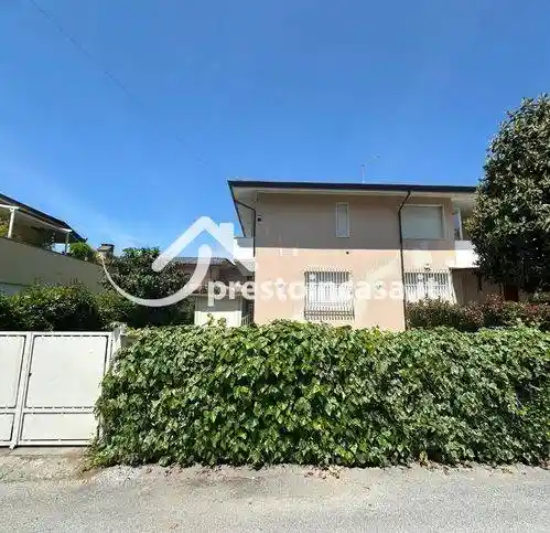 Villetta a schiera in vendita a Pietrasanta