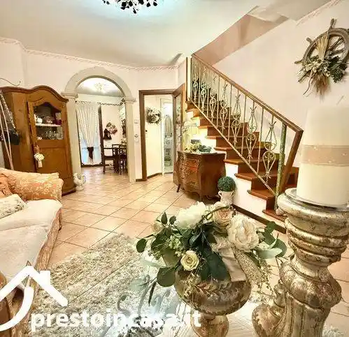 Villetta a schiera in vendita a Viareggio