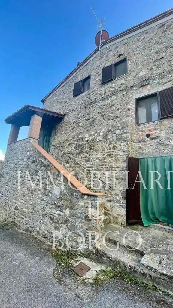 Casa indipendente in vendita a Semproniano