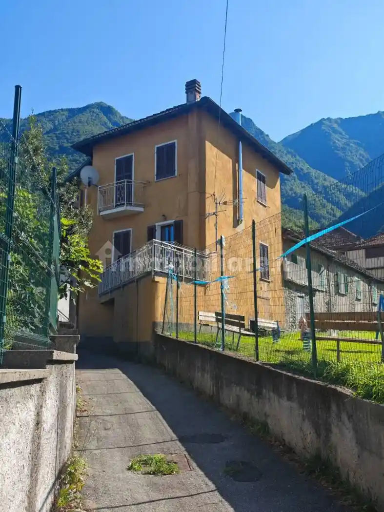Casa indipendente in vendita a Pieve Vergonte