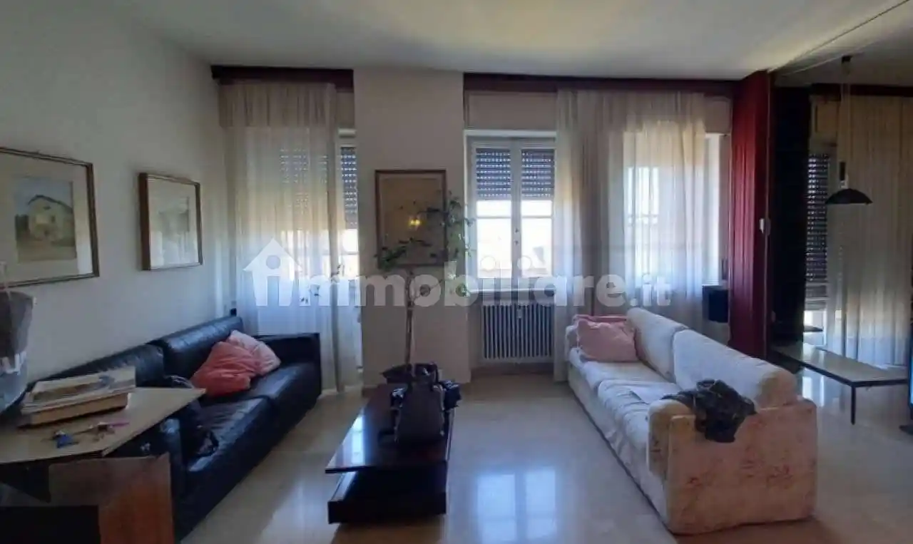 Appartamento in vendita a Piacenza