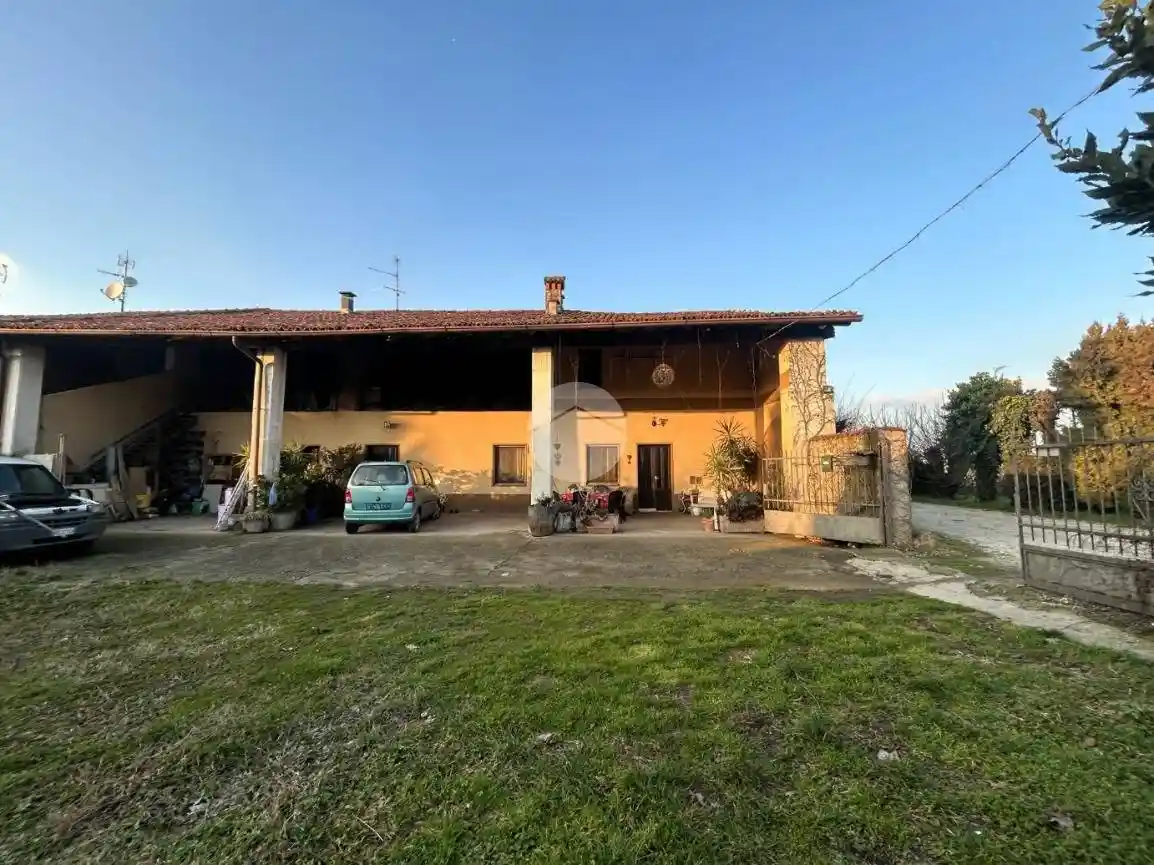 Rustico - Casale in vendita a Rovato