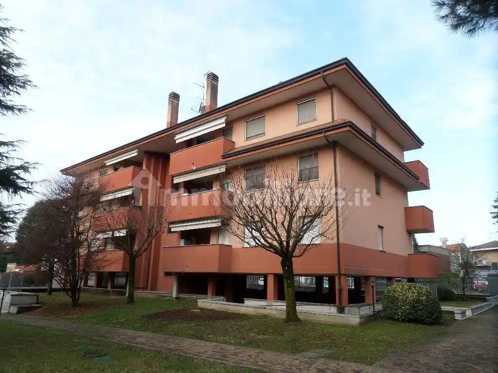 Appartamento in vendita a Rescaldina