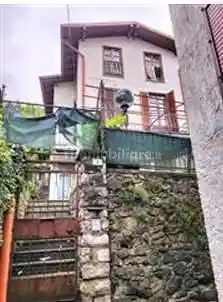 Casa indipendente in vendita a Valbrona