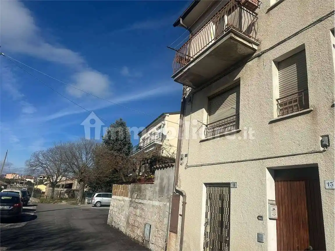 Casa indipendente in vendita a Gualdo Tadino