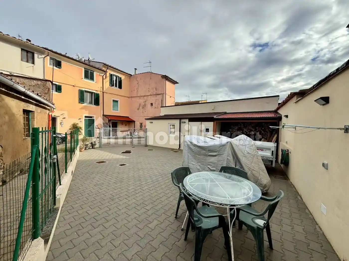 Casa indipendente in vendita a Cascina