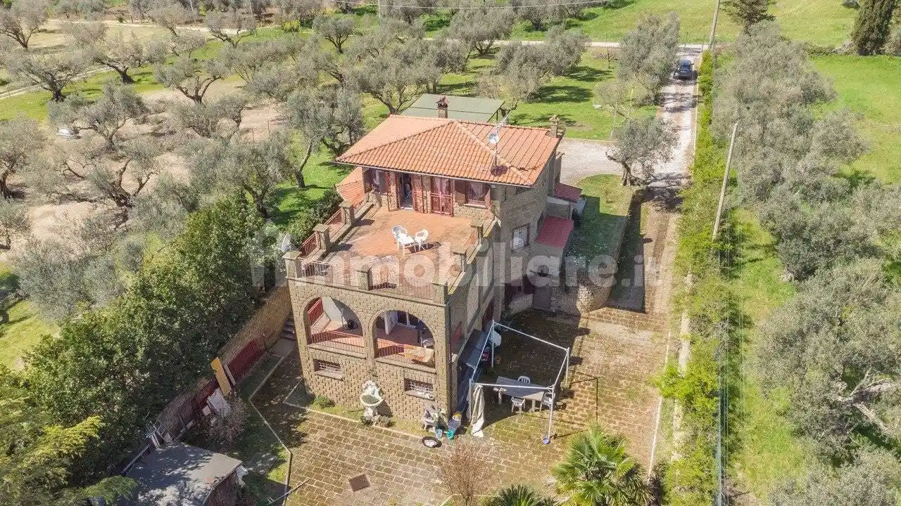 Villa in vendita a Tuscania