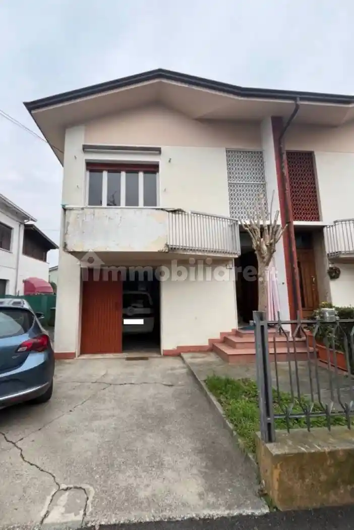 Villa in vendita a Suzzara