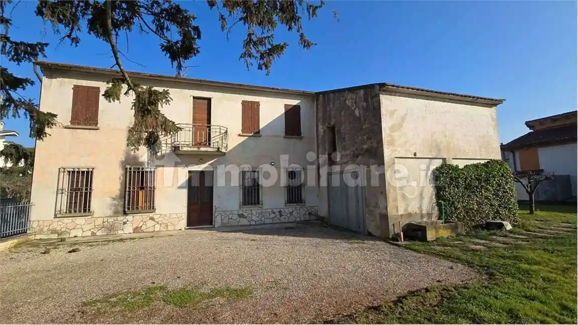 Rustico - Casale in vendita a Goito