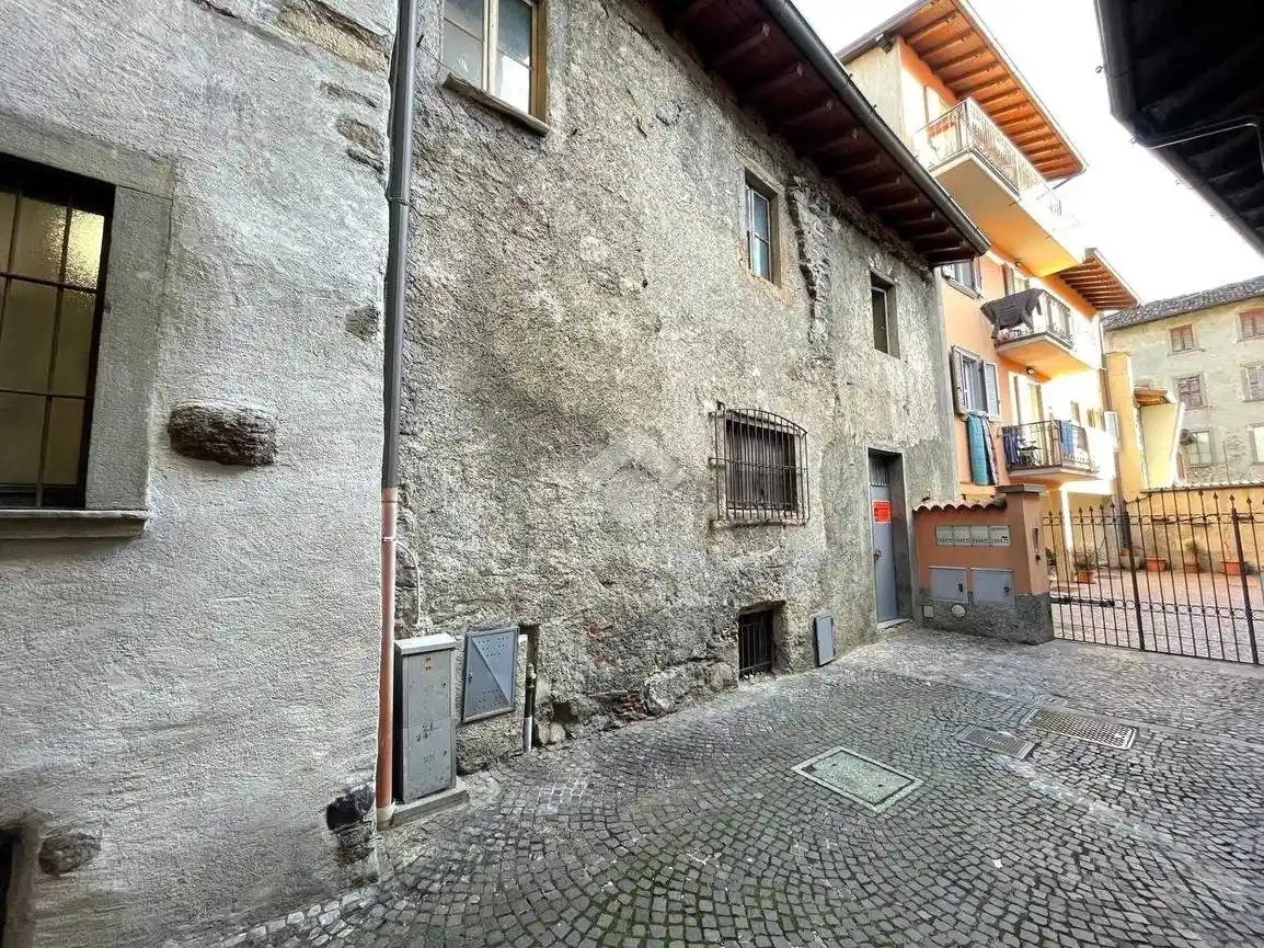 Rustico - Casale in vendita a Clusone