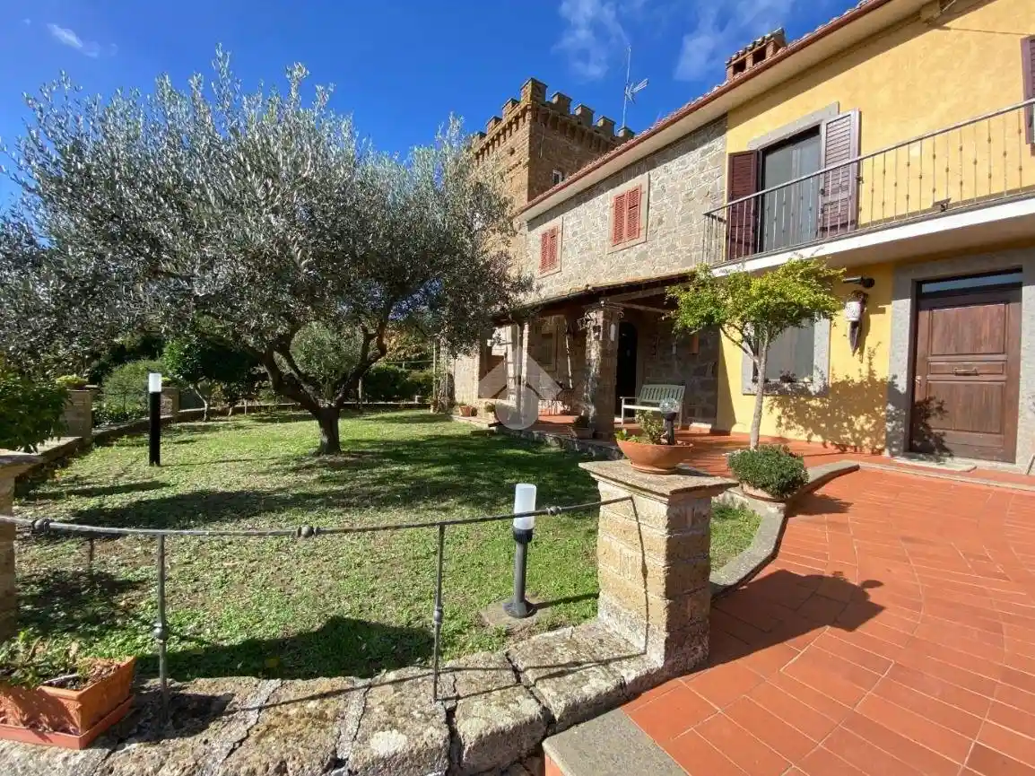 Villa in vendita a Montefiascone