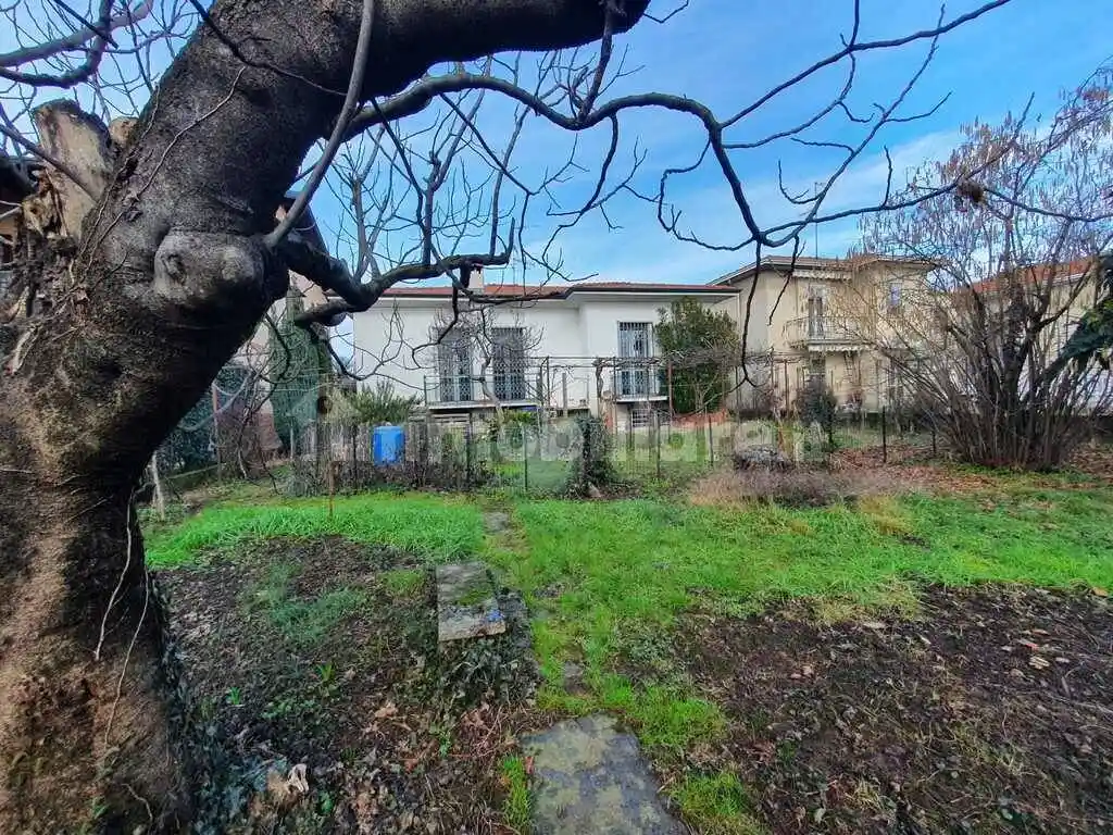 Villa in vendita a Fagnano Olona