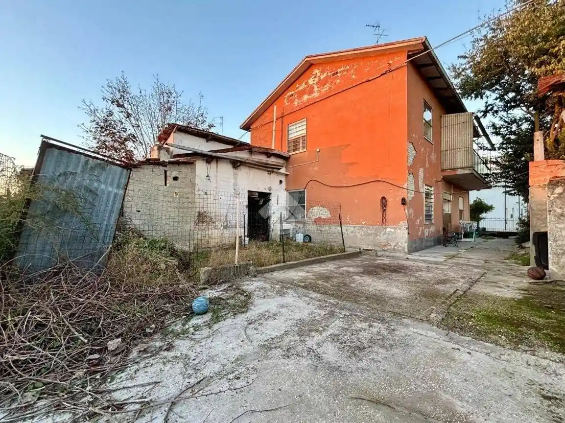 Villa in vendita a Alfonsine