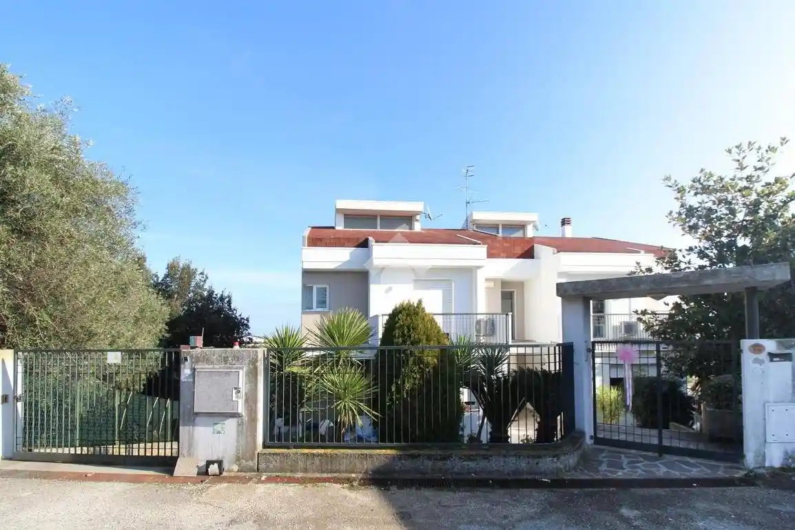 Casa indipendente in vendita a Roseto degli Abruzzi