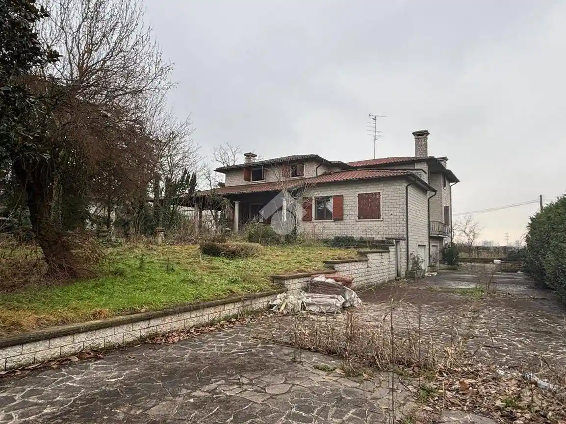Villa in vendita a San Giorgio Bigarello