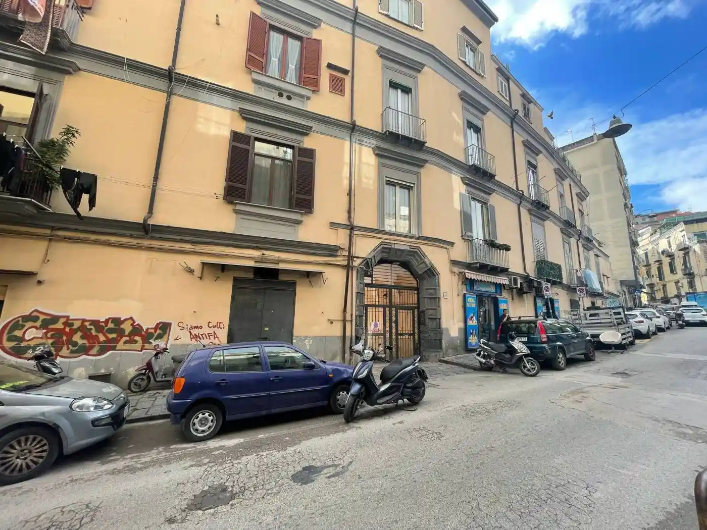 Appartamento in vendita a Napoli