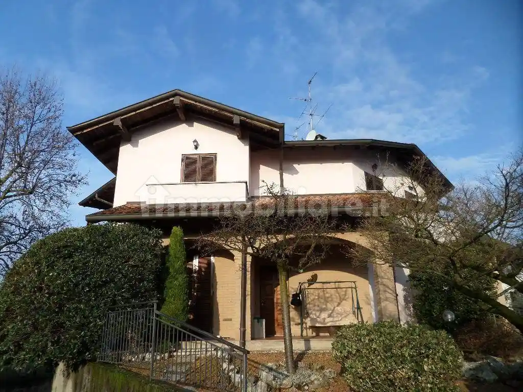 Villa in vendita a Rescaldina