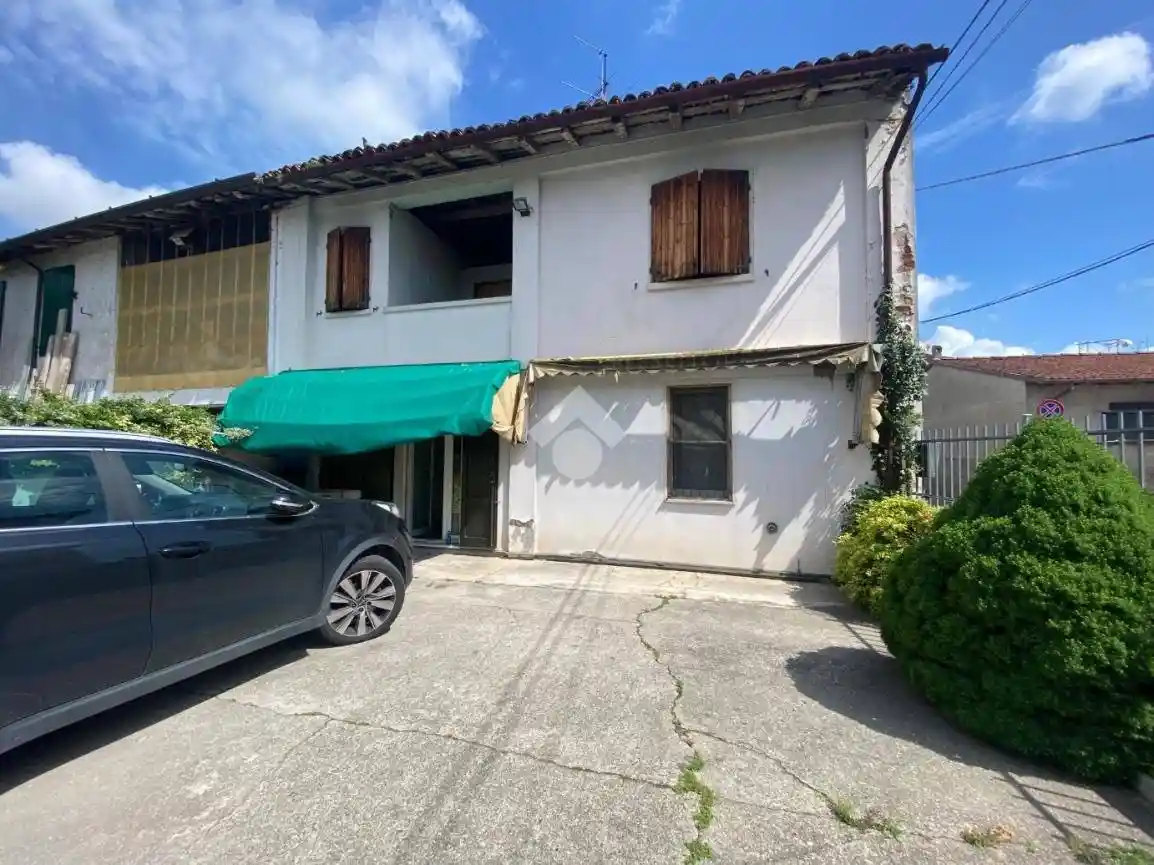 Rustico - Casale in vendita a Borgo San Giacomo