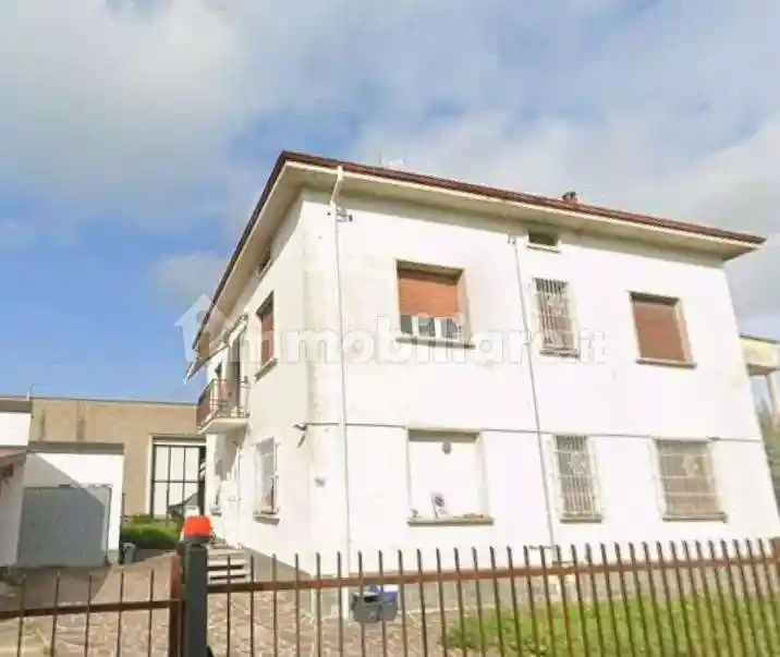 Villa in vendita a Cavaria con Premezzo