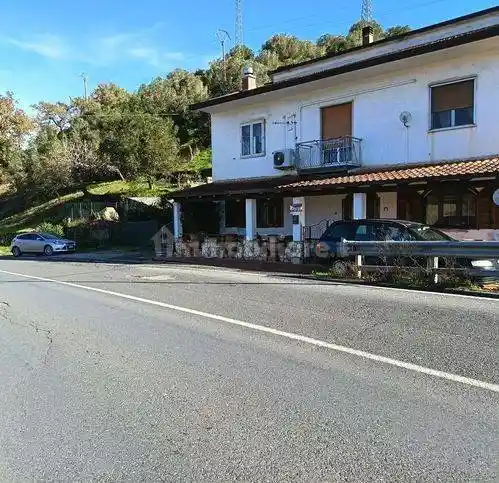 Appartamento in vendita a Castelnuovo Cilento