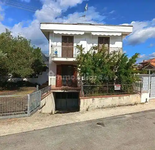 Appartamento in vendita a Castelnuovo Cilento