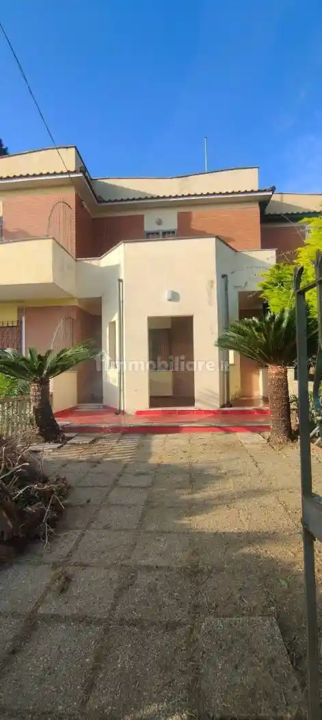 Villetta a schiera in vendita a Ardea