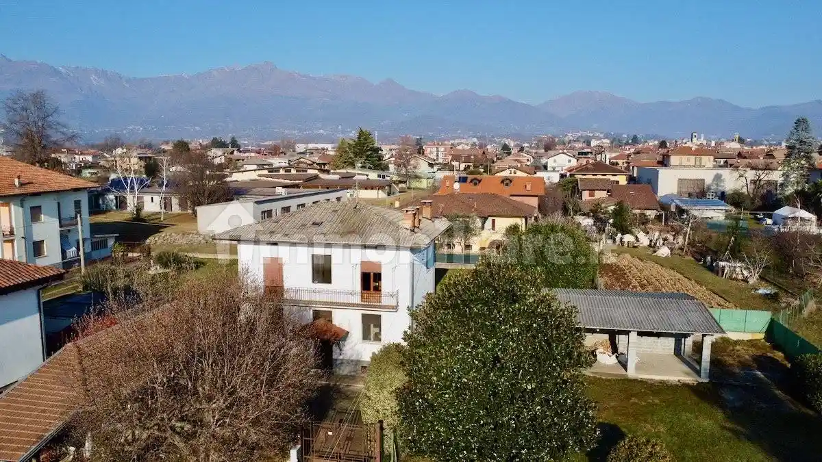 Villa in vendita a Ponderano