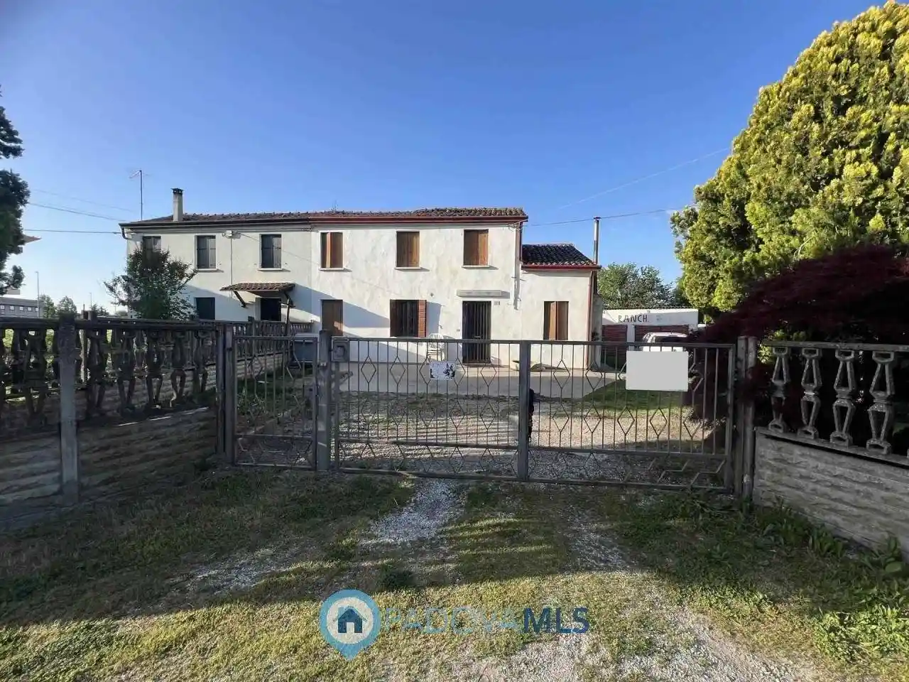 Rustico - Casale in vendita a Tribano