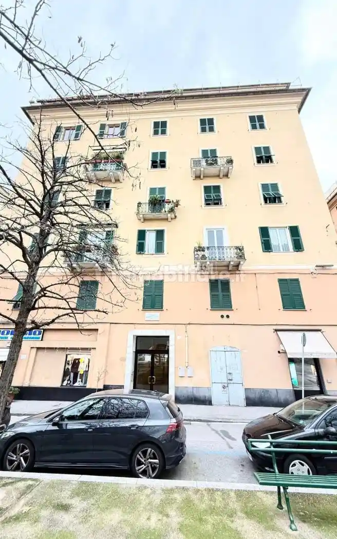 Appartamento in vendita a Genova