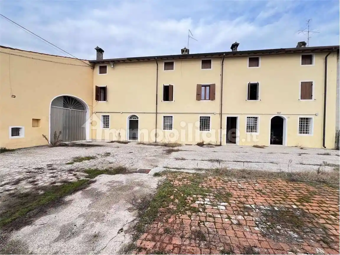 Rustico - Casale in vendita a Mozzecane