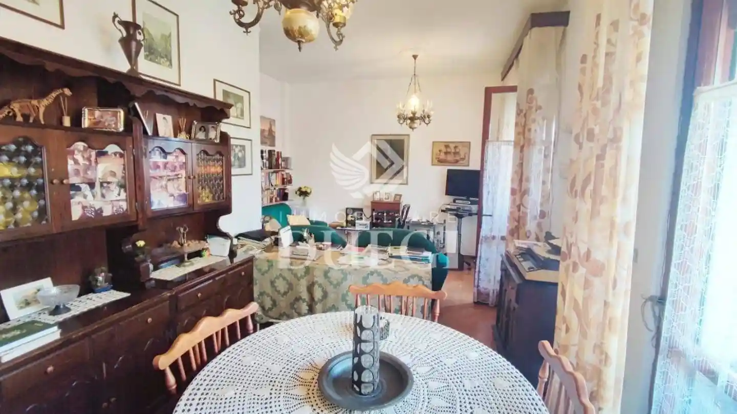 Appartamento in vendita a Viareggio