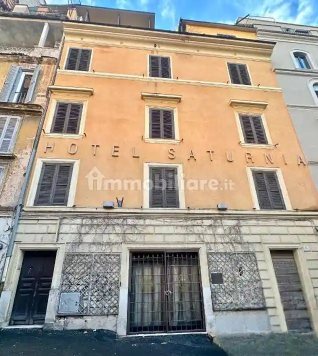 Palazzo - Edificio in vendita a Roma
