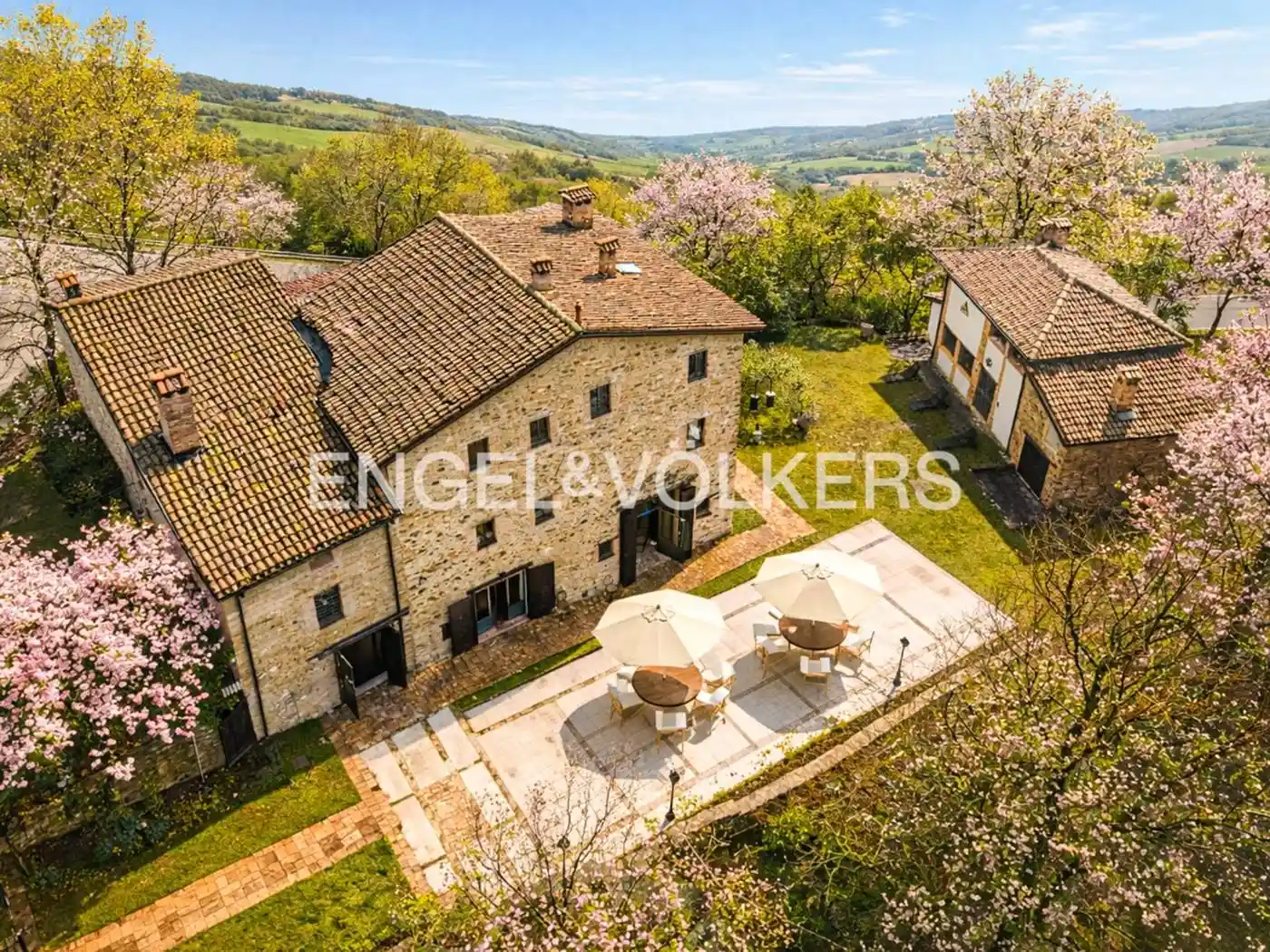 Villa in vendita a Monte San Pietro