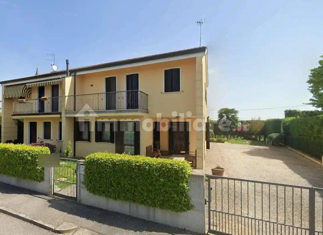 Casa indipendente in vendita a Agna