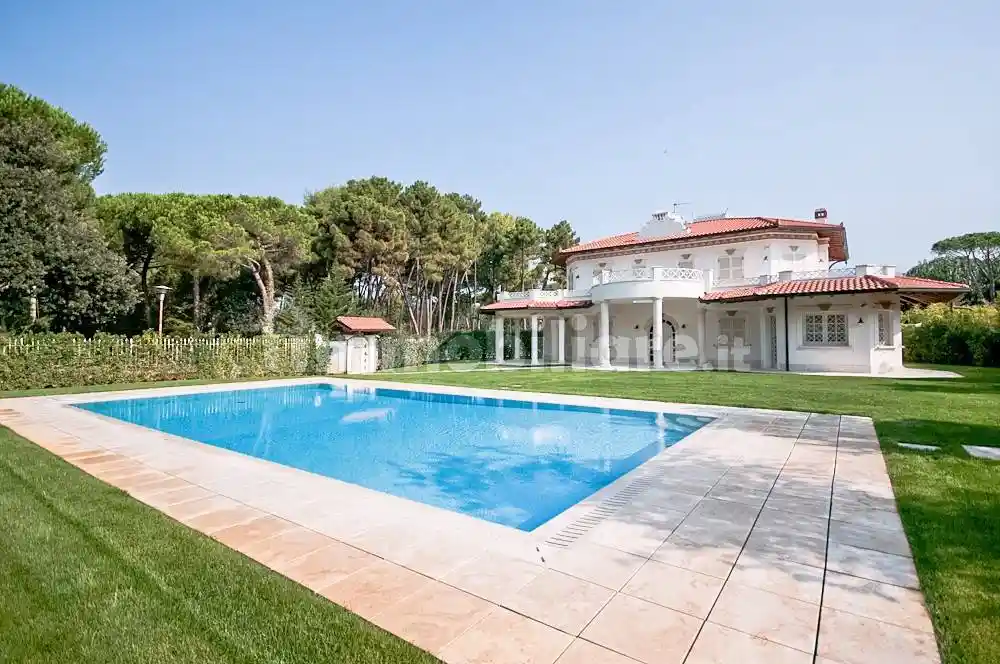 Villa in vendita a Forte dei Marmi