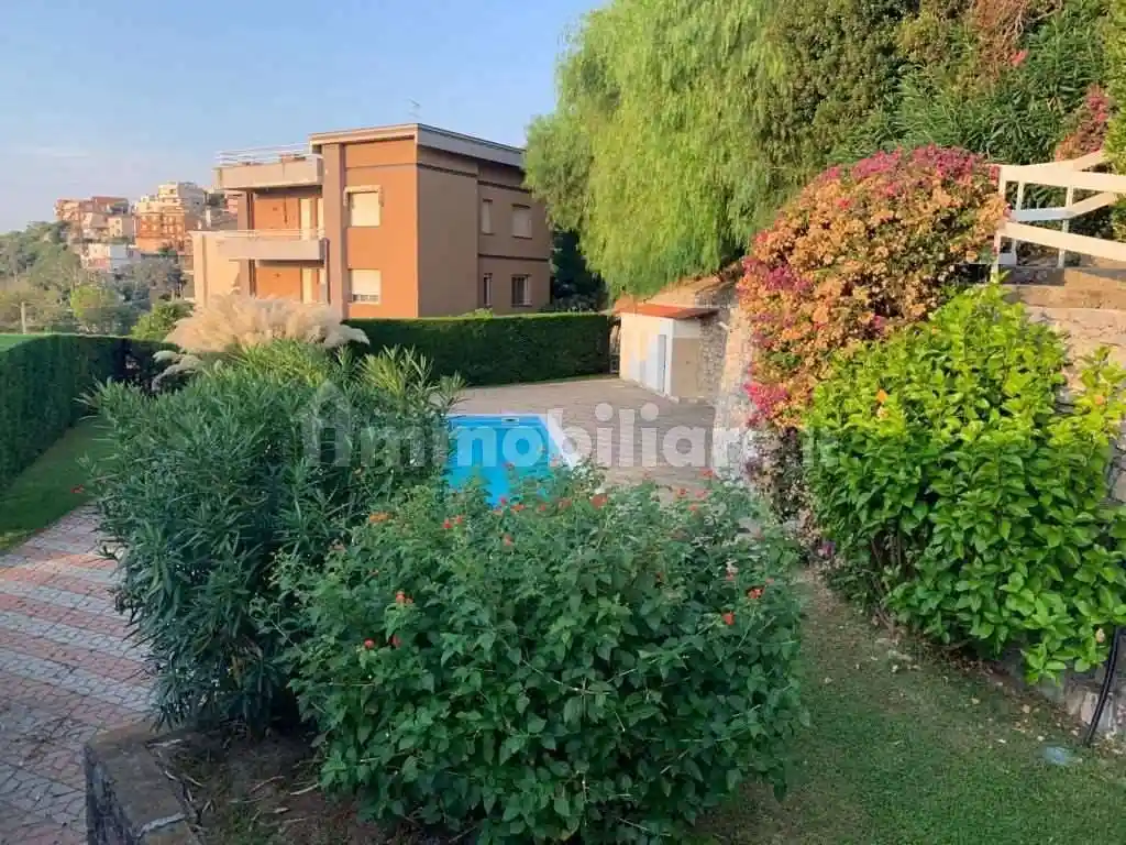 Appartamento in affitto a Albenga