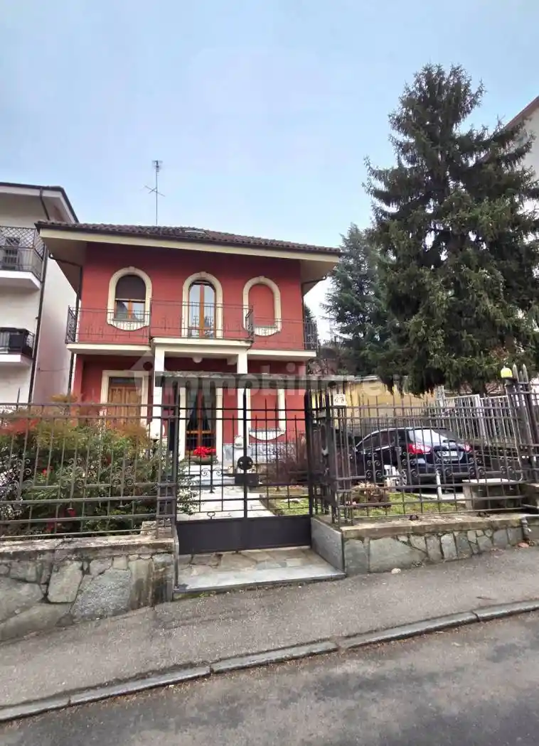 Villa in vendita a Asti
