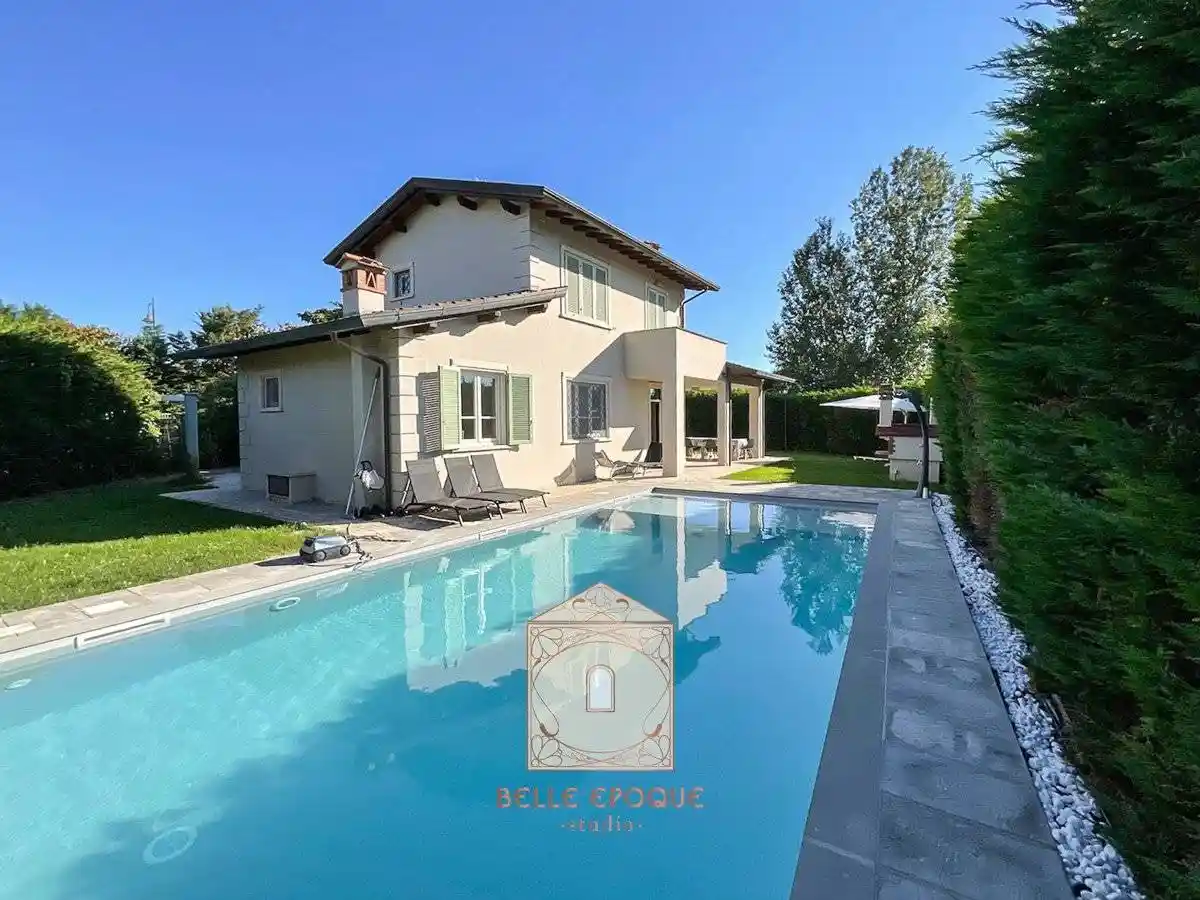 Villa in vendita a Pietrasanta