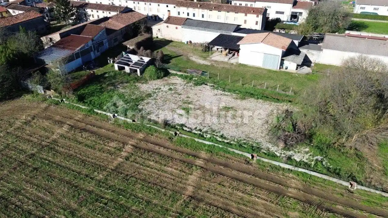 Villa in vendita a Valeggio sul Mincio