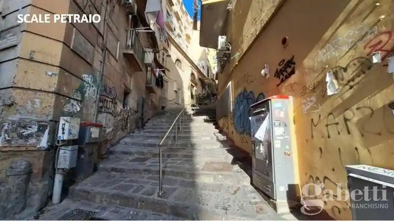 Palazzo - Edificio in vendita a Napoli