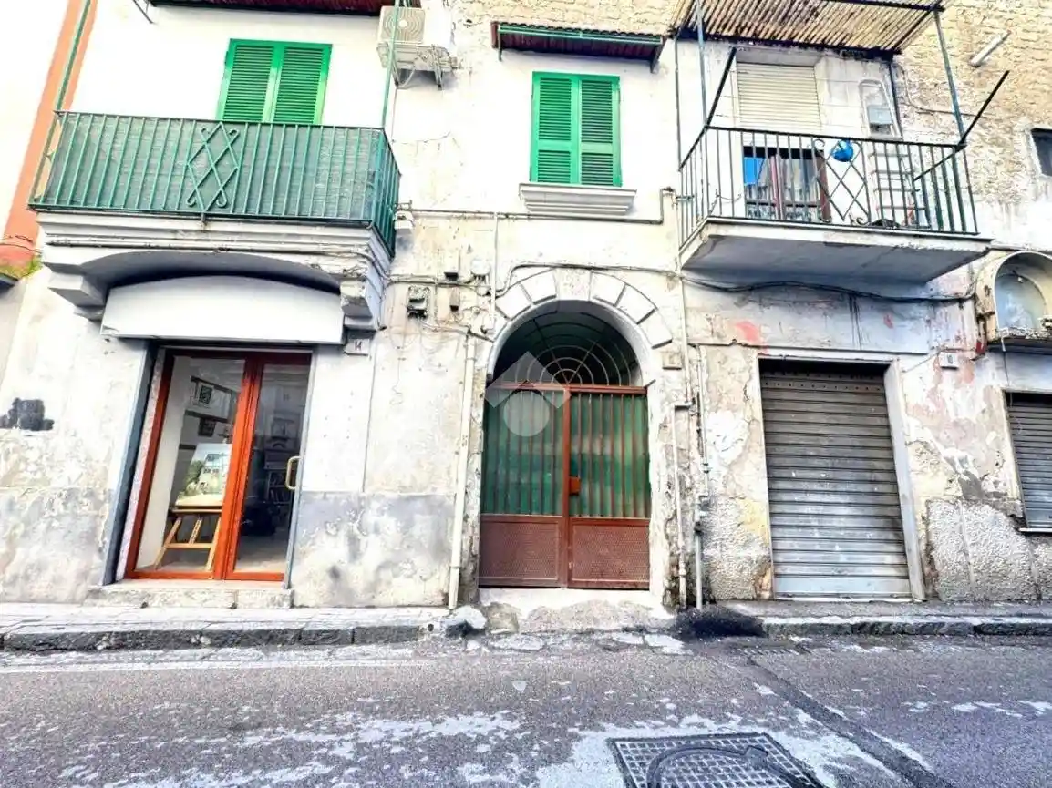 Appartamento in vendita a Napoli