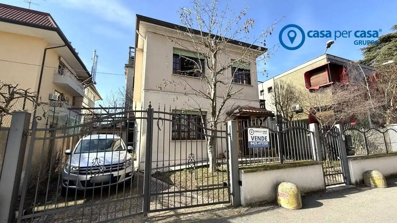 Casa indipendente in vendita a Rovigo
